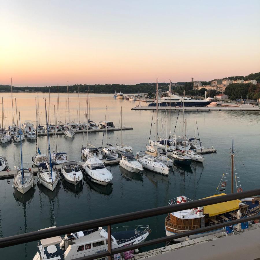 Pula Center Seaview Apartment Eksteriør bilde